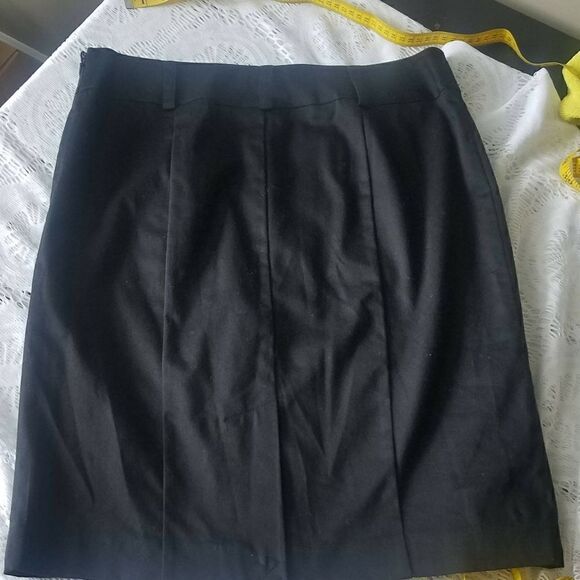 Dana Buchman skirt Size 10 - Picture 3 of 8